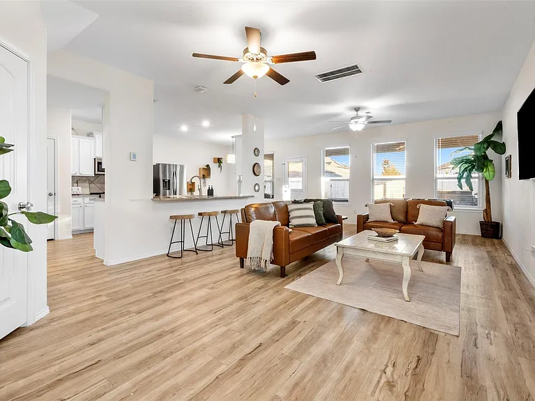 18426 White Stallion Ln — Photo 14