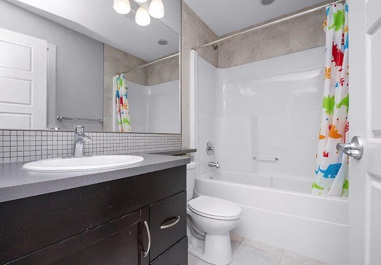 226 Redstone Dr NE — Photo 24