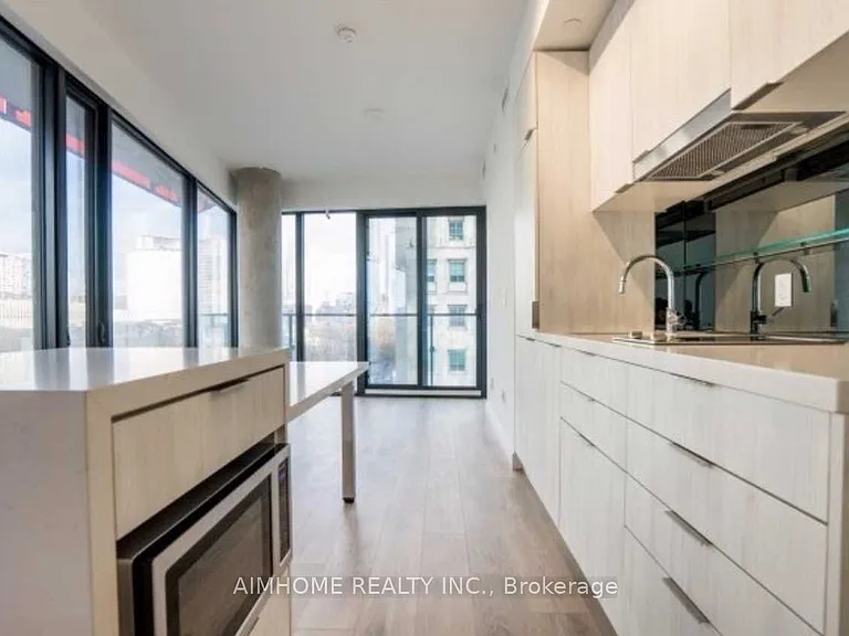 215 Queen St W #708 — Photo 6