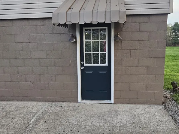 169 W Pennsylvania Ave, New Stanton, PA 15672