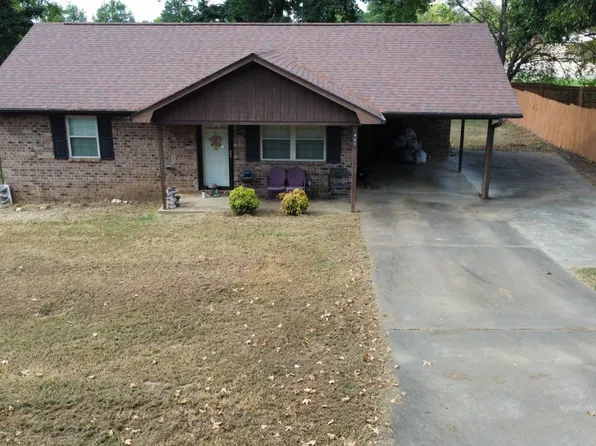 405 W Grober St, Paris, AR 72855