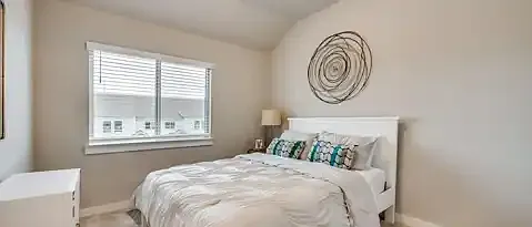 1317 Pebblebrook Dr — Photo 3