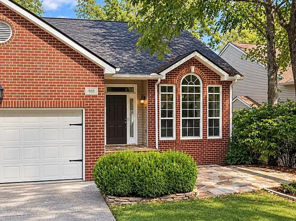 933 S Woodstone Ln, Nashville, TN 37211