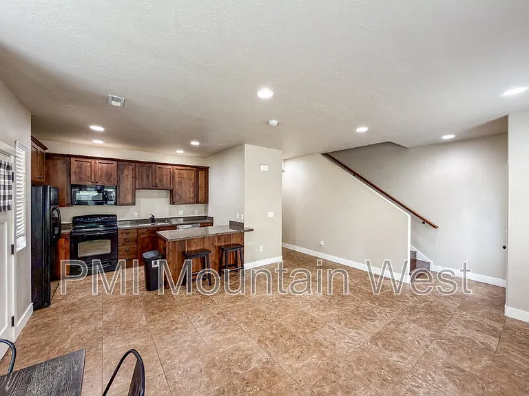 2119 Orchard Pines Loop — Photo 1