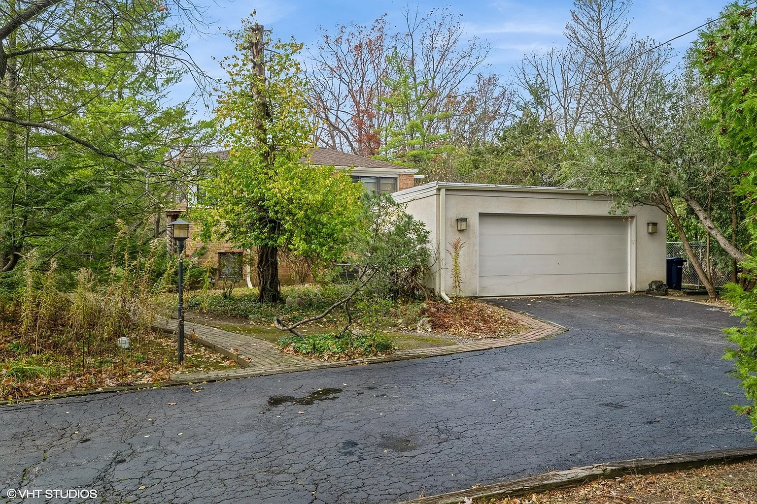1740 Spruce Ave photo 1