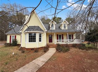 135 Forest Lake Way, Fayetteville, GA 30215