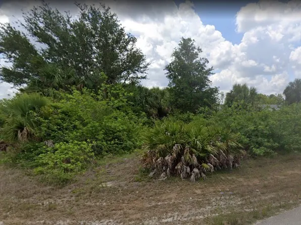 714 Central St E, Lehigh Acres, FL 33974