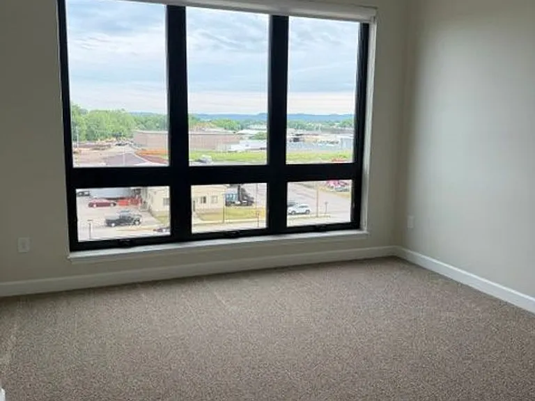 Brand New - War Eagle Apartments in the River Point District — Photo 65
