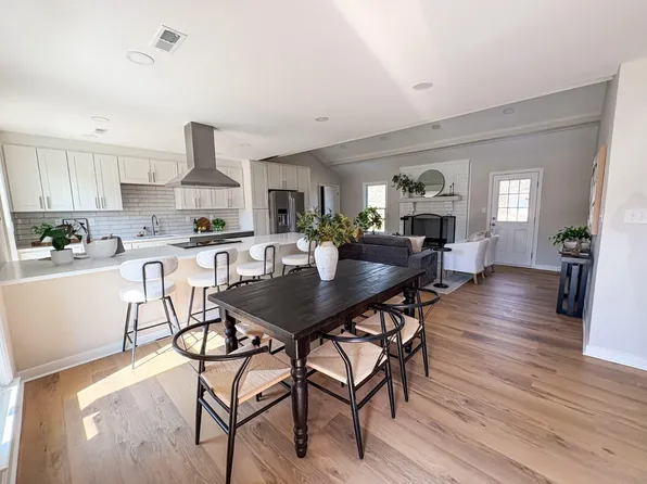 5031 Foxwood Dr, North Charleston, SC 29418