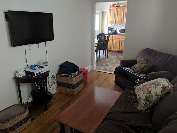 5th image of 36 Otis St #1