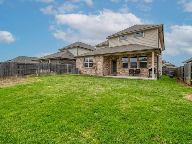 14005 McArthur Dr — Photo 31