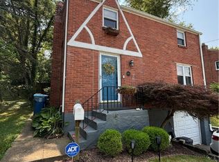 888 Stevendale Dr, Pittsburgh, PA