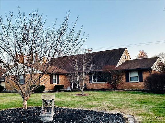 2nd image of 2312 E Whipp Rd