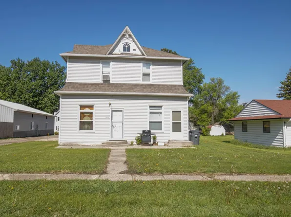 1125 Broadway St, Larchwood, IA 51241