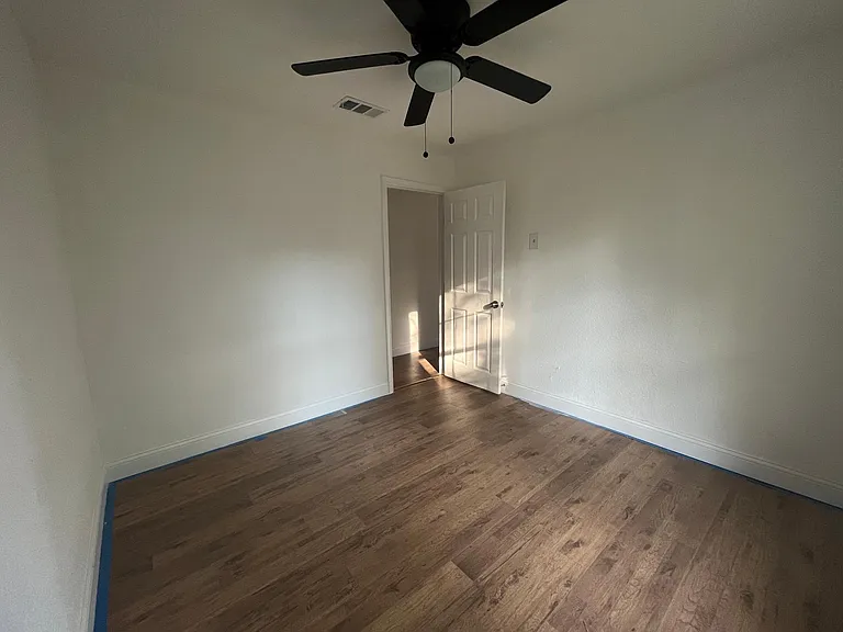 2229 Dathe St — Photo 3