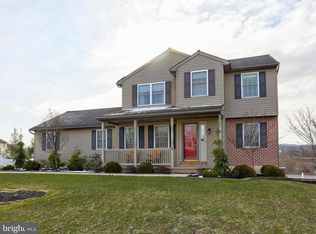 3 Rosemont Dr, Denver, PA 17517