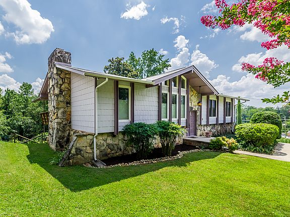 2nd image of 3324 South Cir