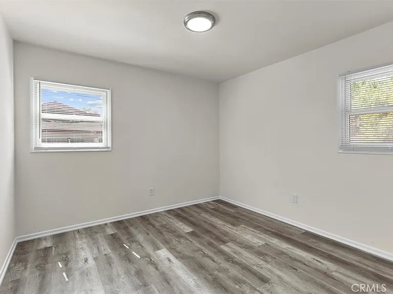 529 W Blaine St — Photo 17