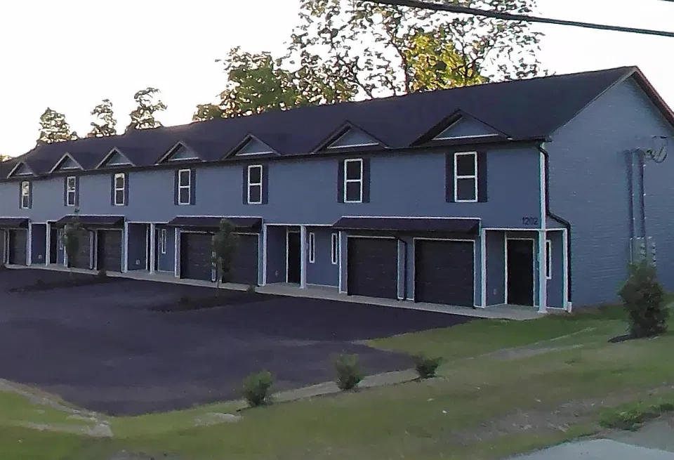 1202 Woodland Dr