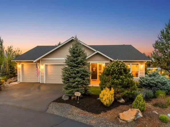 650 Wildwood Falls Ct, Redmond, OR 97756