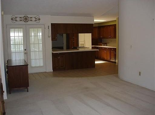 2nd image of 3038 SE Darien Rd