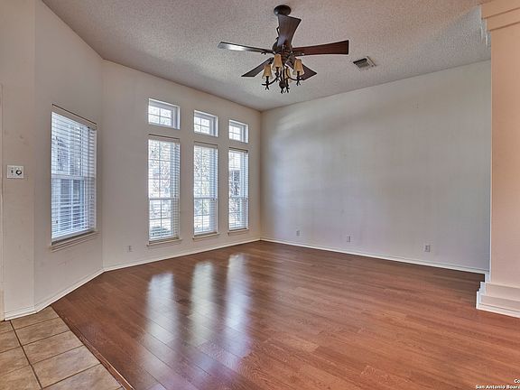 4th image of 5842 WOODRIDGE OAKS