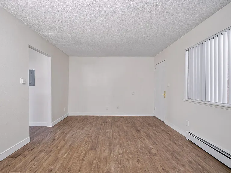 1074 Cedar Way — Photo 10