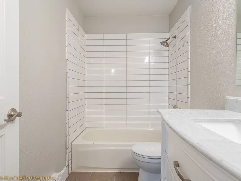 3325-3331 SW Garden View Dr — Photo 11