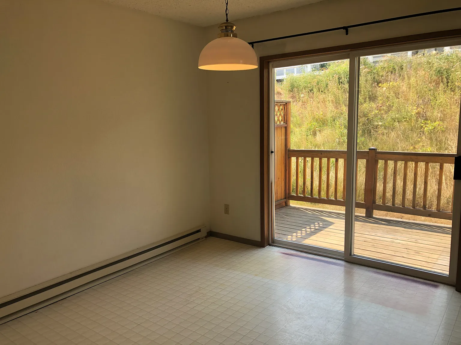 2 bed, 975 sqft, $1,350 — Photo 3