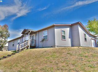 1811 Arthur St, North Bend, OR 97459