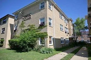 3 bed, 1200 sqft, $2,000 — Photo 1