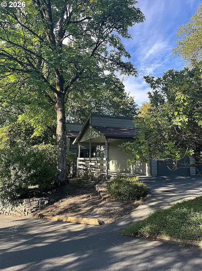 2 bed, 1234 sqft, $3,200 — Photo 3