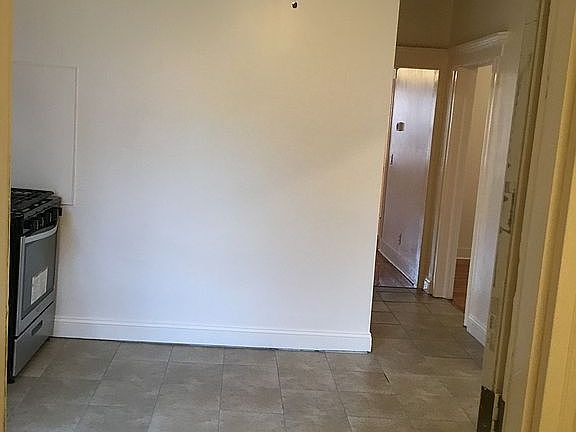2nd image of 96 Pennington St