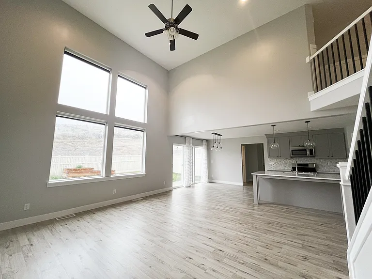1638 W Quailhill Rd — Photo 4