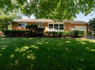 222 Sherwood Way, Bloomington, IL