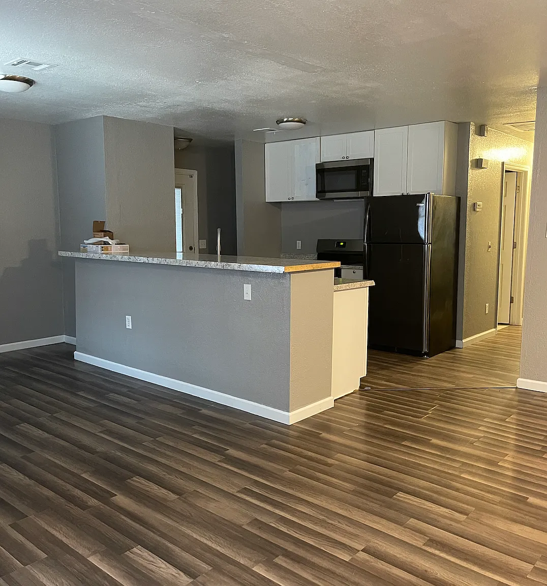 3 bed, 1200 sqft, $1,400 — Photo 2