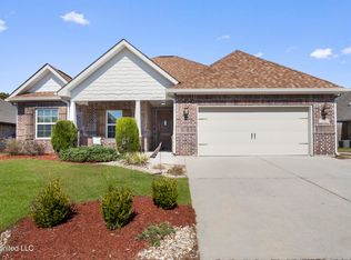 739 Malpass Landing Dr, Biloxi, MS 39532