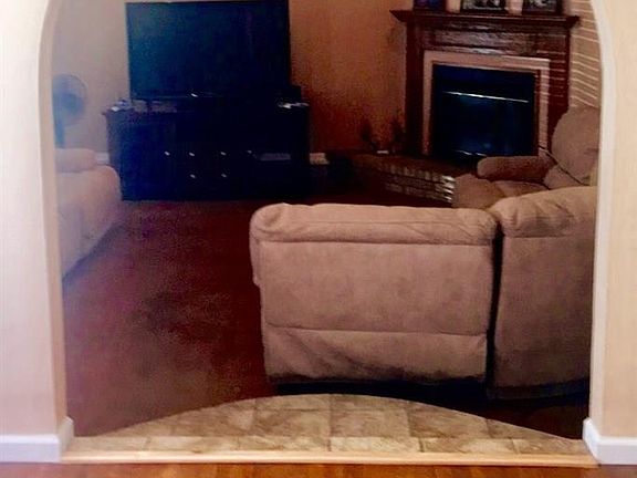 4th image of 4514 Lindale Dr
