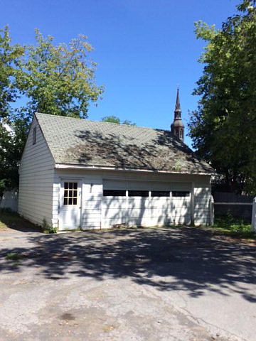 2nd image of 86 Court St