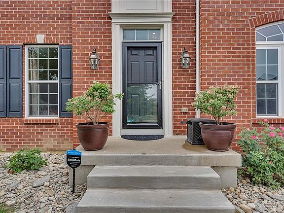 4th image of 9395 Oak Brook Dr