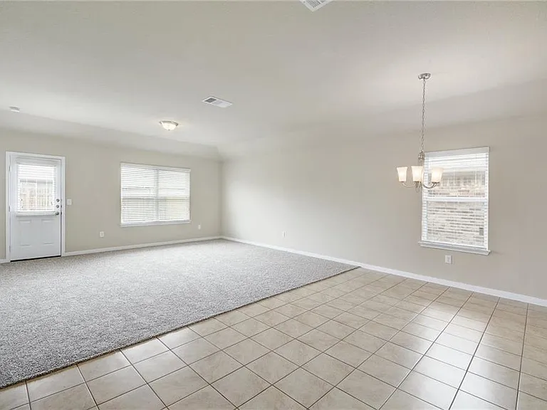 5817 Roderick Dr — Photo 7
