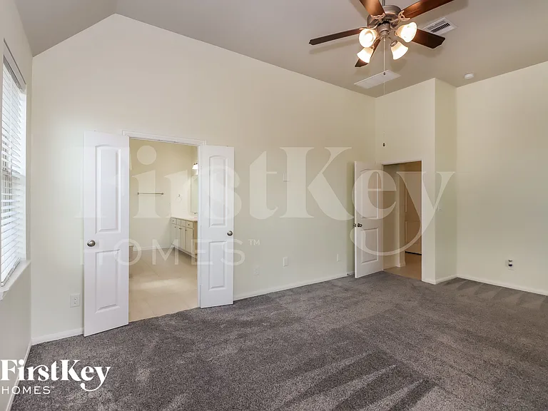 23810 Via Viale Dr — Photo 9