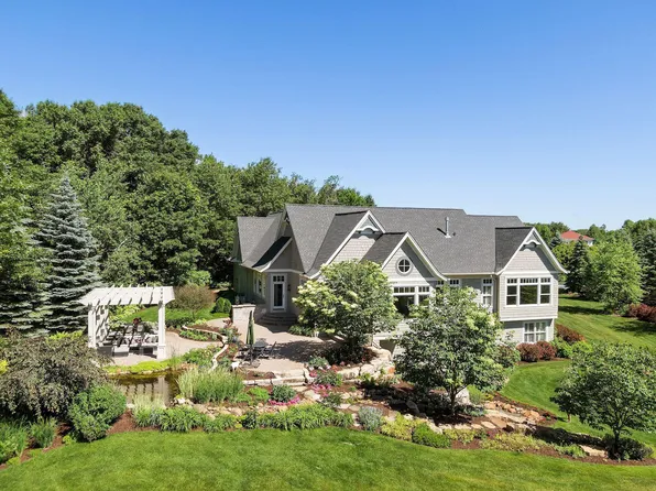 9520 Whistling Valley Trl, Lake Elmo, MN 55042