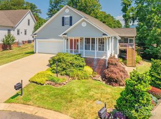 25 Flowering Cherry Dr, Asheville, NC 28805