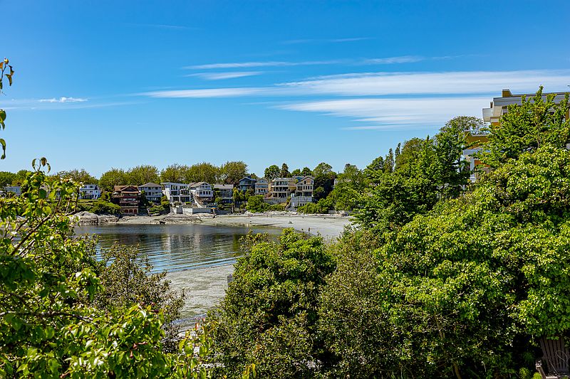 Oak Bay House for rent - 2 Bedrooms — photo 28