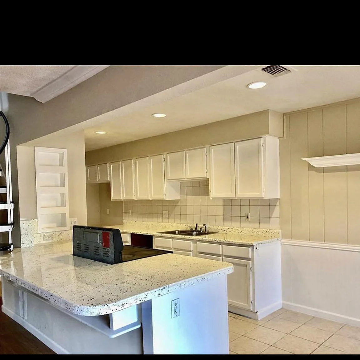 5 bed, 2627 sqft, $1,950 — Photo 3