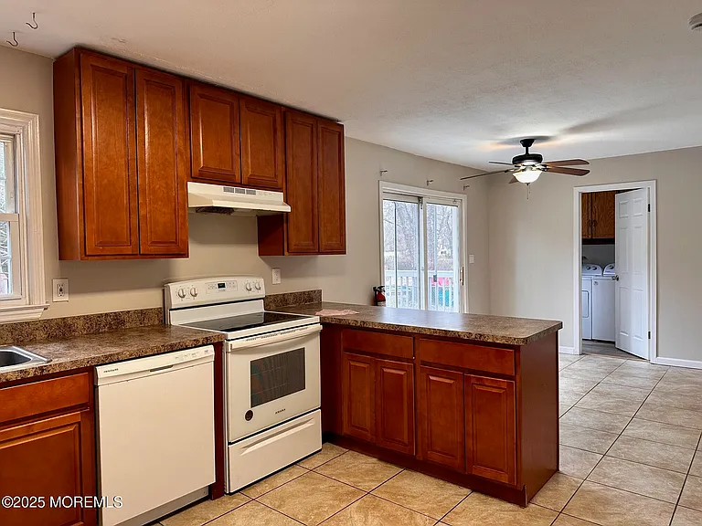 702 Cassville Rd — Photo 15