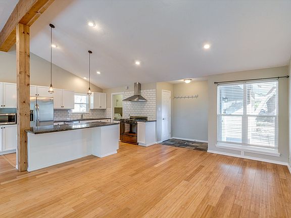 3rd image of 8308 Stillwood Ln