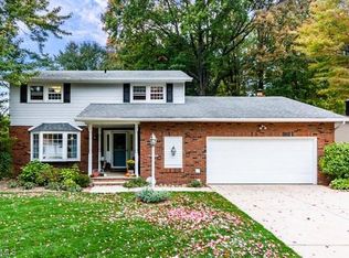 15288 Hemlock Ln, Middleburg Heights, OH
