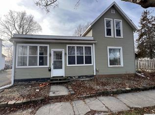 601 3rd St NE, Mason City, IA 50401